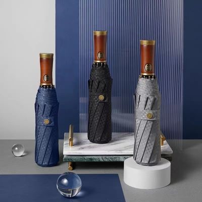 X315 Diseño de madera Automático de los hombres a prueba de viento Tres plegados paraguas de color personalizado