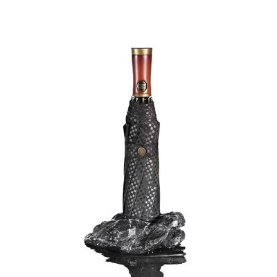 Paraguas de mango de madera automático plegable para hombres con eje de madera sólida y diseño retro