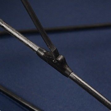 Arco de metal recubierto de negro poliéster mango largo de polo recto paraguas de golf para negocios