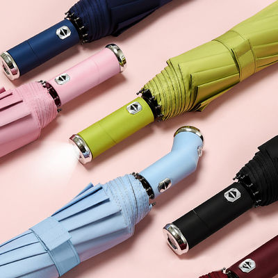 Portador de linterna LED giratorio Paraguas plegable automático para viajes y publicidad