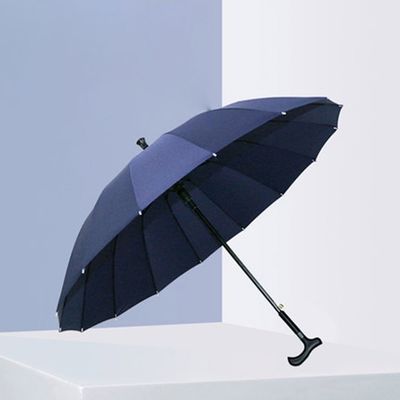 Logotipo personalizado negro Paraguas con muleta automática Paraguas recto con costillas de fibra de vidrio