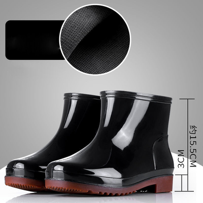 Botas de lluvia de tubo alto para hombres hechas de plástico en color personalizado y material duradero