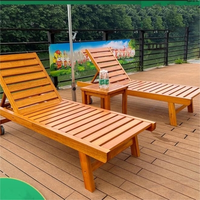 Muebles de exterior relajantes Recabadora de madera de pino para sentarse en la playa o piscina