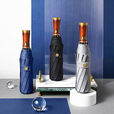 Paraguas de mango de madera automático plegable para hombres con eje de madera sólida y diseño retro