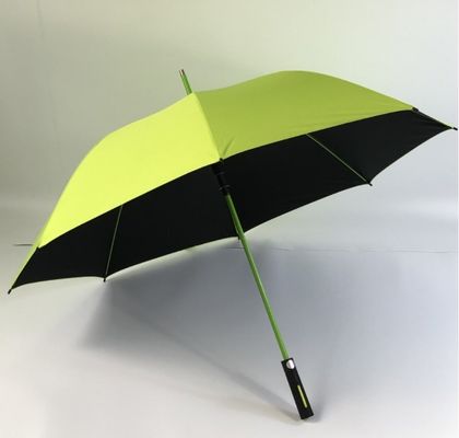 Paraguas de lluvia de tamaño golf con mango suave EVA y revestimiento de plata