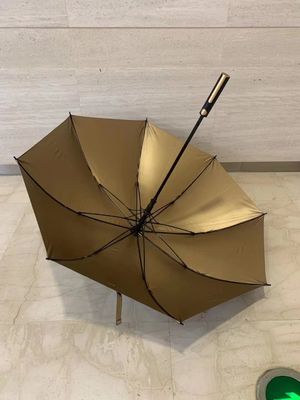 Diámetro abierto de 120 cm X103 Protección UV con revestimiento dorado Paraguas para negocios y golf