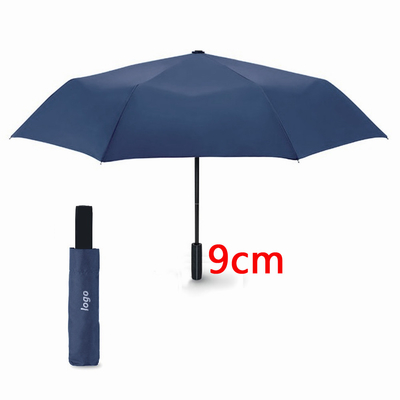 Paraguas triple plegable de poliéster 210T con mango de plástico ABS y tela impermeable