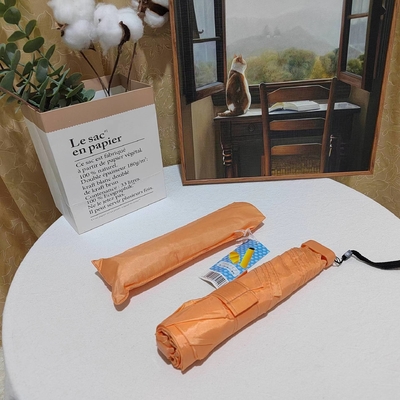 Publicidad de protección UV/paraguas de regalo con logotipo personalizado y material de poliéster