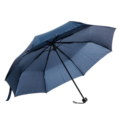8k Anti-UV impermeable Tres sombrillas plegables con control manual Material de panel de manguera de plástico