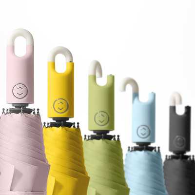 Venta al por mayor Mano de cerradura automática Triple plegable Multicolor Paraguas Dropship Aceptado